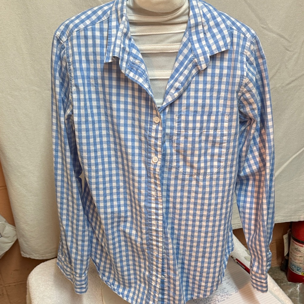 100% cotton Classic Blue Checkered Women's Button Down Shirt from Camixa